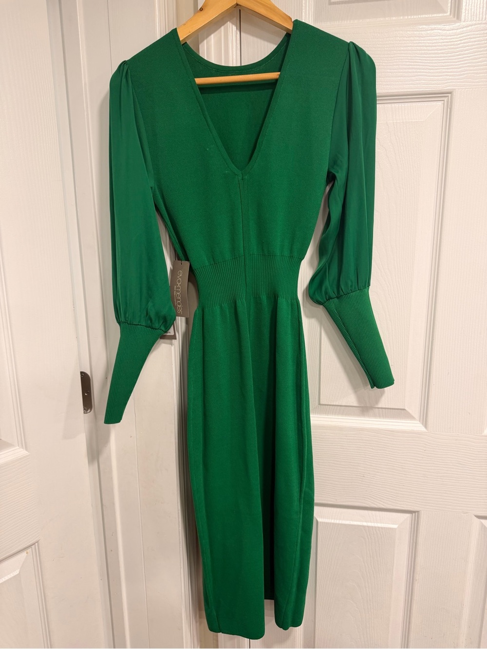 Emerald Green Long Sleeve Midi Dress - Picture 4 of 5